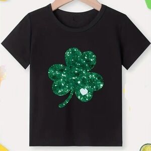SHEIN Black Short Sleeve Tee with Green Glitter Clover